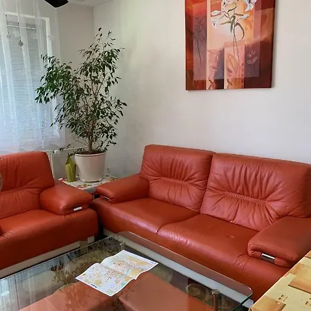 Apartament Arboria * Nagyszombat