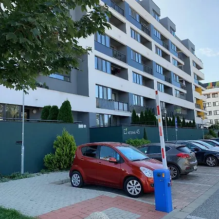Apartament Arboria *