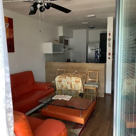 Apartman Apartament Arboria *
